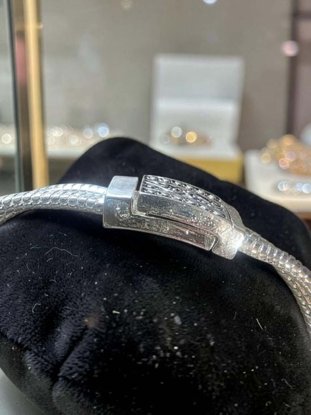 Crystal Statement Bracelet - Picture 5 of 5